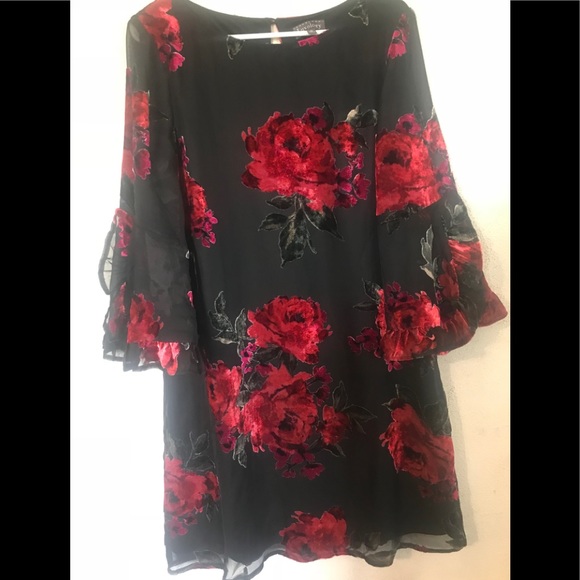 Luxology Dresses & Skirts - Bell sleeve dress